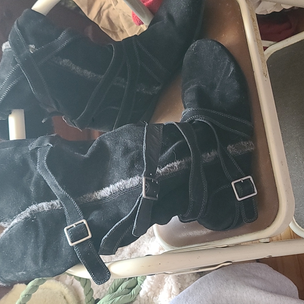 Black boots